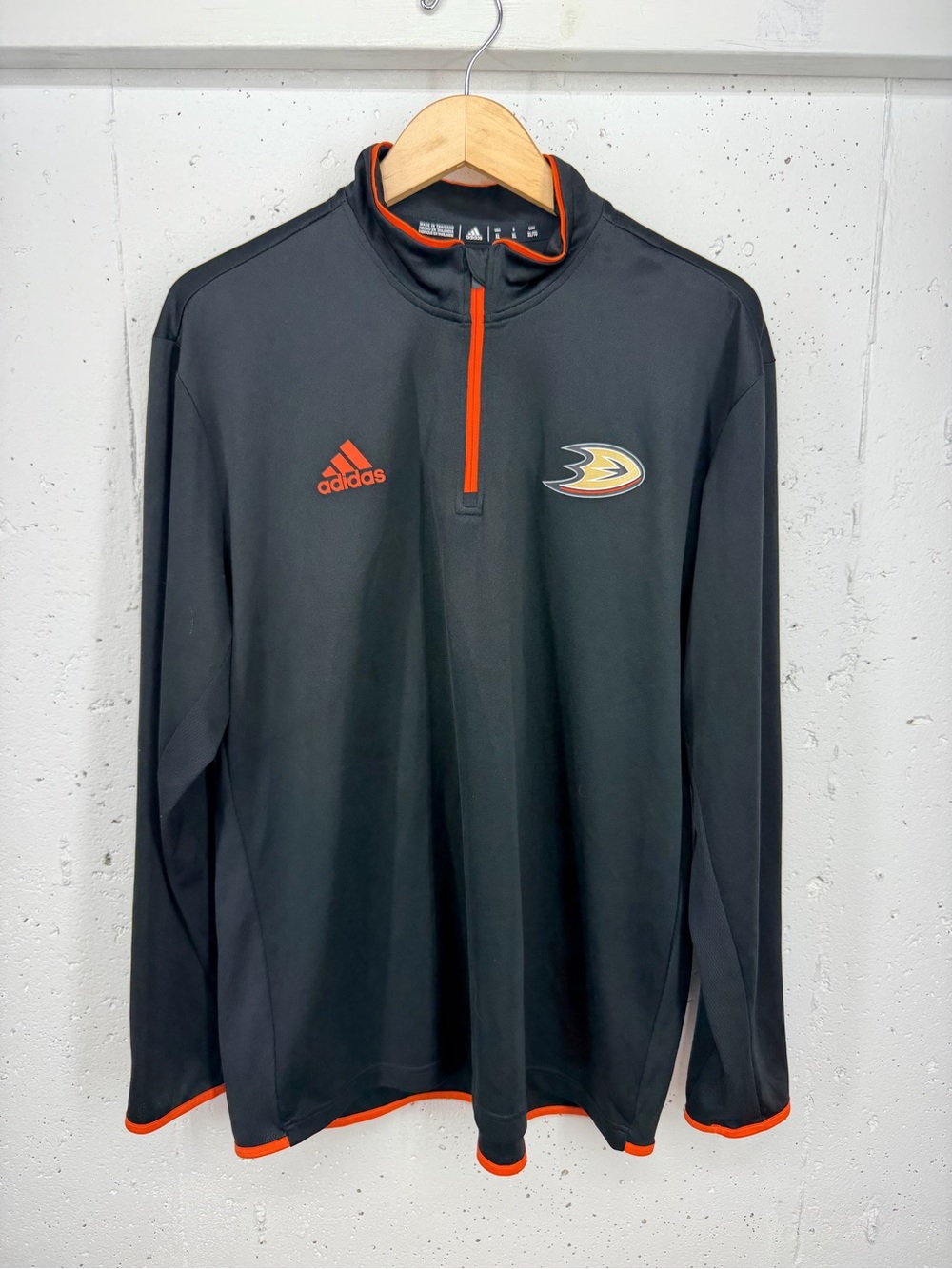 Adidas Men’s size XL Anaheim Ducks NHL Black Orange Quarter-Zip Pullover Jacket